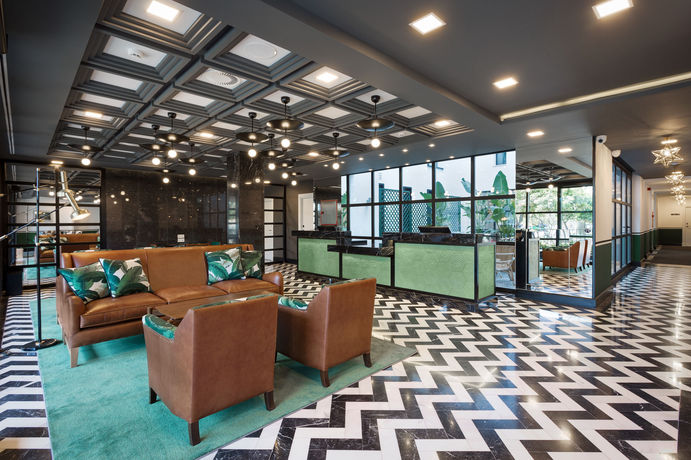 Imagen de los interiores del Hotel Room Mate Valeria. Foto 13