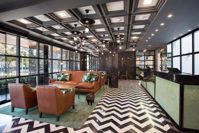 Imagen de los interiores del Hotel Room Mate Valeria. Foto 16