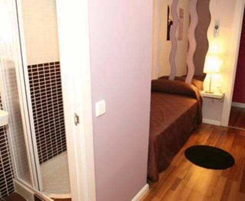 Imagen general del Hotel Room Pride. Foto 6