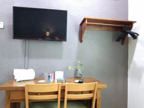 Imagen de la habitación del Hotel Room V @ Jalan Sultanah Near Bus Stop Batu Pahat. Foto 16