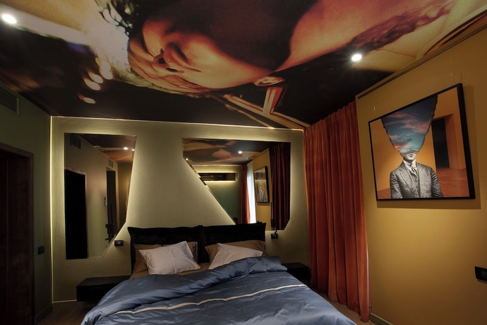 Imagen de la habitación del Hotel Room12. Foto 6