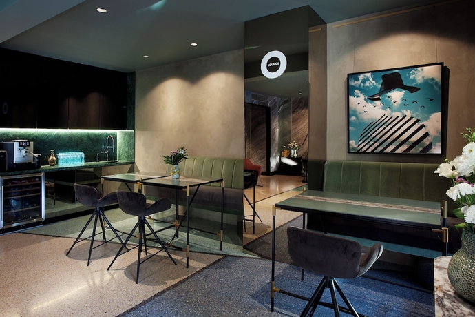 Imagen de los interiores del Hotel Room12. Foto 14
