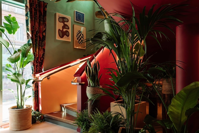 Imagen de los interiores del Hotel Room2 Belfast Hometel. Foto 13