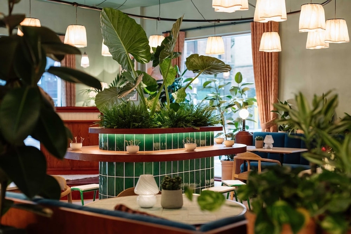 Imagen de los interiores del Hotel Room2 Belfast Hometel. Foto 14