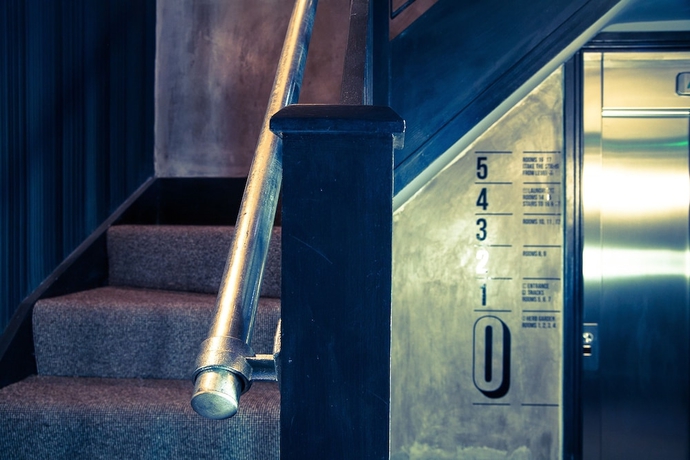 Imagen de los interiores del Hotel Room2 London Hammersmith Townhouse. Foto 19