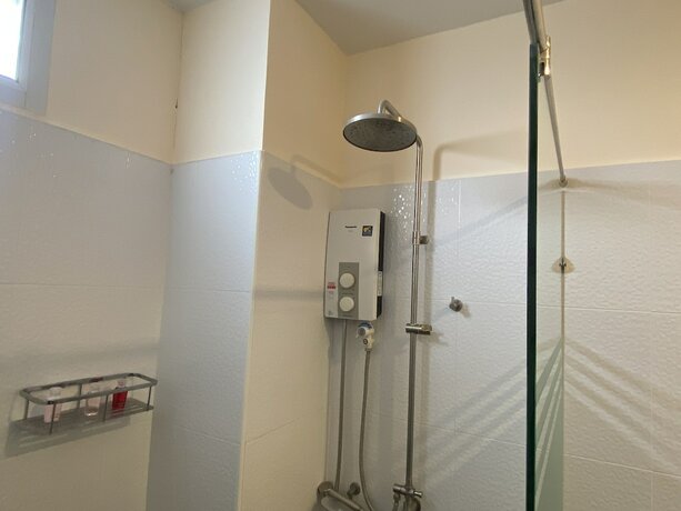 Imagen general del Hotel RoomQuest Chonburi Laem Chabang. Foto 10