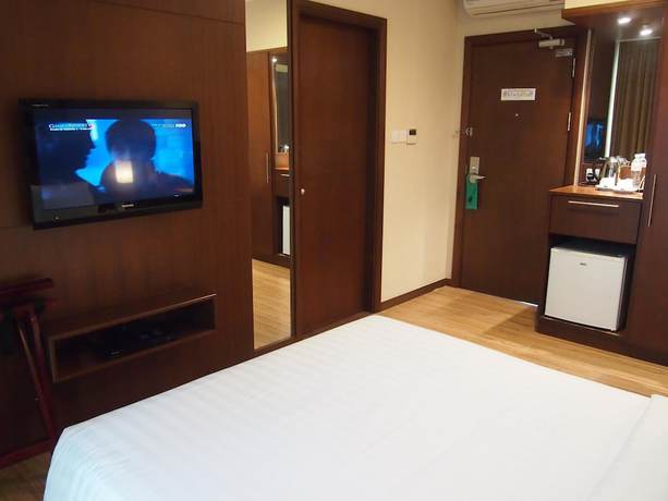 Imagen de la habitación del Hotel RoomZ. Foto 9