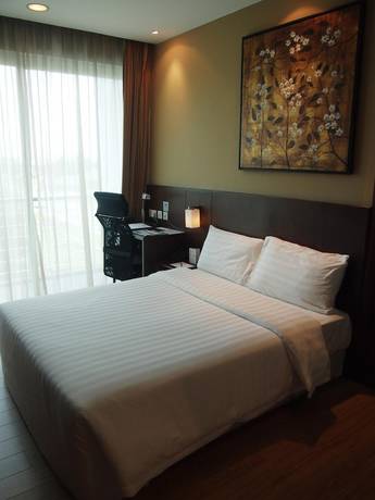Imagen de la habitación del Hotel RoomZ. Foto 17