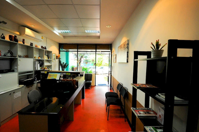 Imagen de los interiores del Hotel Room@doze, Nonthaburi. Foto 5