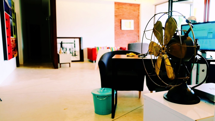 Imagen de los interiores del Hotel Roomies Suites. Foto 12