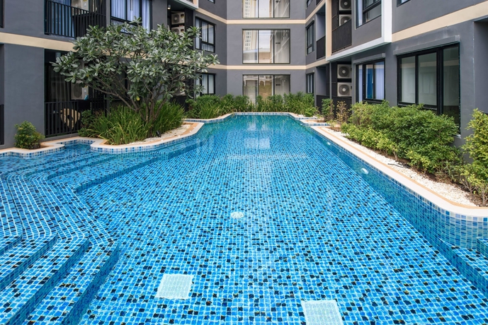 Imagen de la piscina del Hotel Roomme Hospitality The Urban Attitude. Foto 18