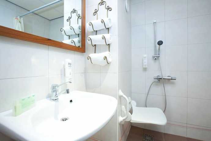 Imagen de la habitación del Hotel Roompot Beachhotel Cape Helius. Foto 11