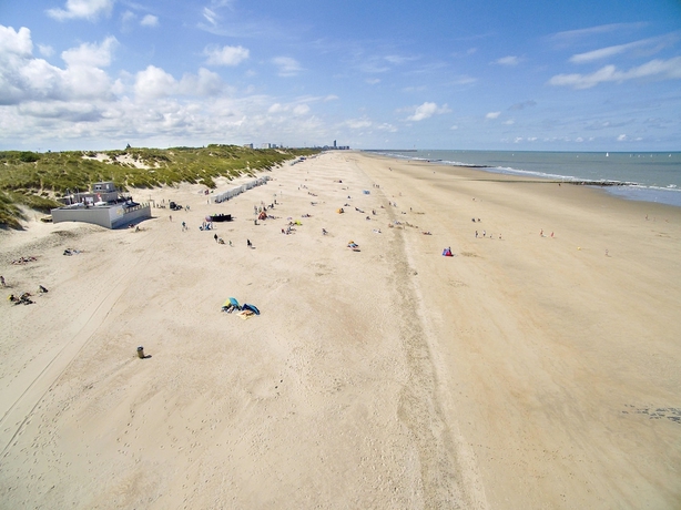 Imagen de los exteriores del Hotel Roompot Breeduyn Village. Foto 18