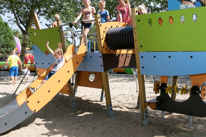 Imagen de los exteriores del Hotel Roompot Ferienparks Hof Domburg. Foto 11