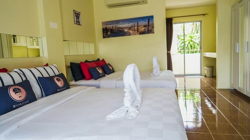 Imagen general del Hotel Roomquest One Bangsaray. Foto 13