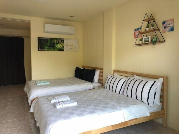 Imagen general del Hotel Roomquest One Bangsaray. Foto 14