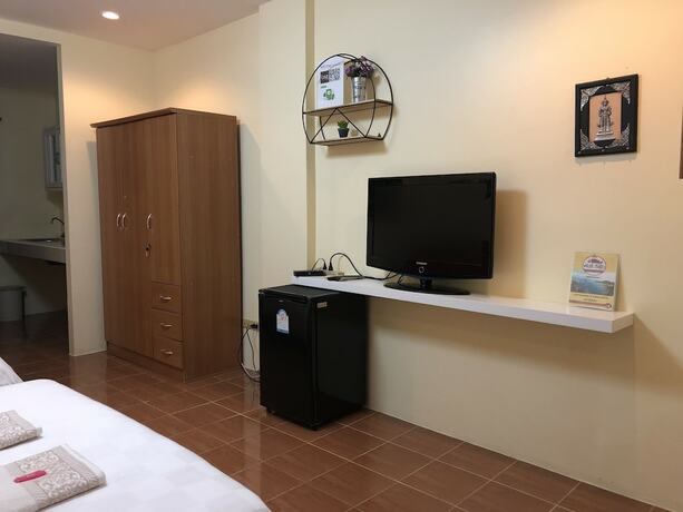 Imagen de la habitación del Hotel Roomquest One Bangsaray. Foto 31