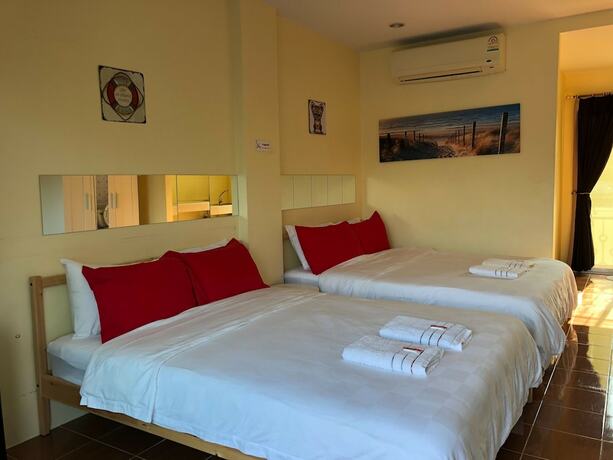 Imagen de la habitación del Hotel Roomquest One Bangsaray. Foto 32