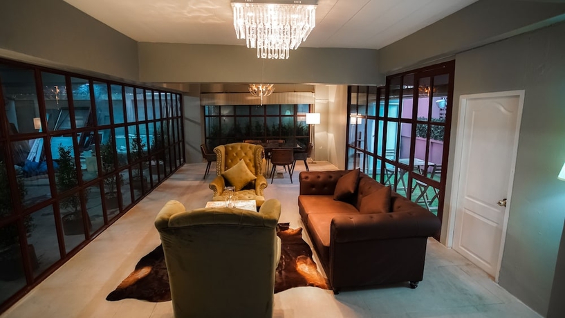 Imagen de los interiores del Hotel Roomquest Ratchada. Foto 12