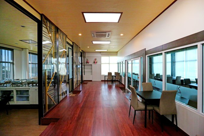 Imagen de la habitación del Hotel Roomquest Suvarnabhumi Airport Rom Klao. Foto 8