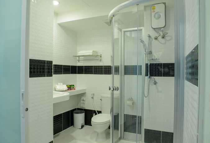 Imagen de la habitación del Hotel Roomquest Suvarnabhumi Airport Rom Klao. Foto 11