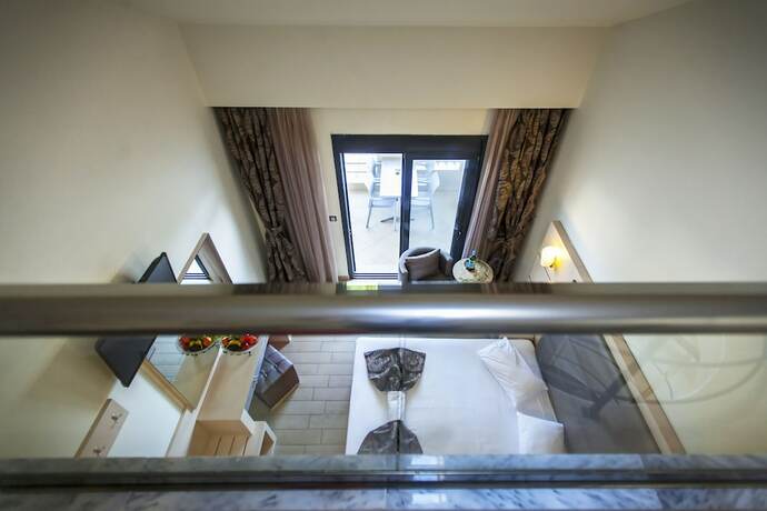 Imagen general del Hotel Rooms Amalthea Mare and Cafe - Bistro. Foto 1