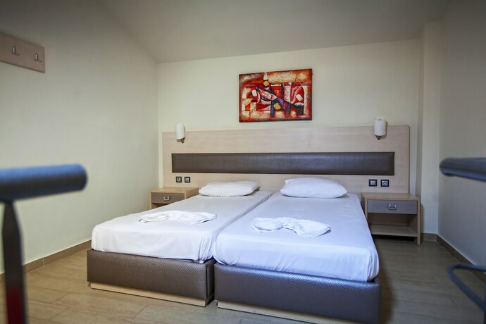 Imagen general del Hotel Rooms Amalthea Mare and Cafe - Bistro. Foto 2