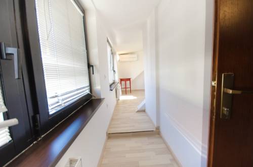 Imagen de la habitación del Hotel Rooms Ambrozic. Foto 16