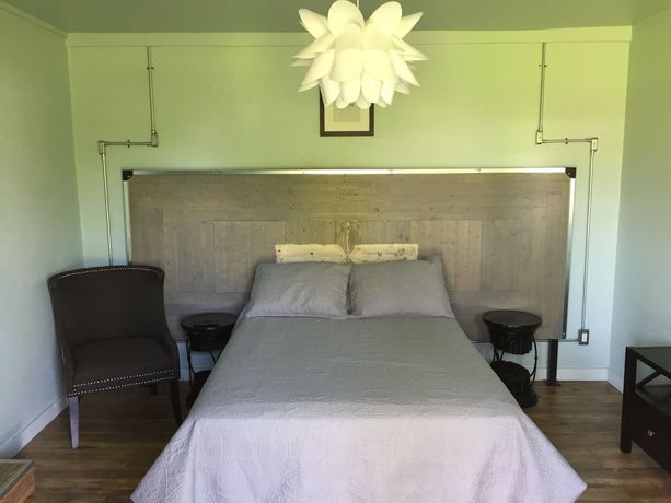 Imagen de los interiores del Hotel Rooms At The Pecan. Foto 11