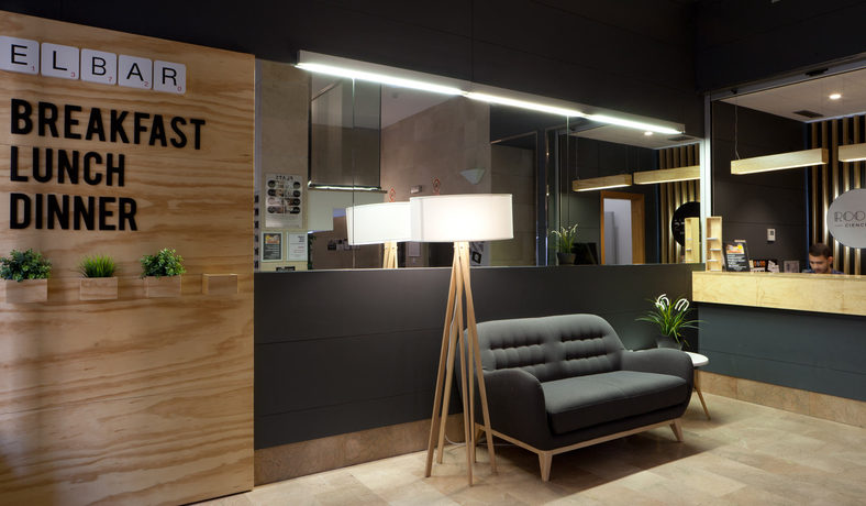 Imagen de los interiores del Hotel Rooms Ciencias. Foto 7