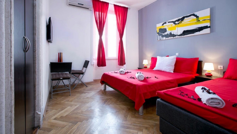 Imagen de la habitación del Hotel Rooms Eden Old Town. Foto 12