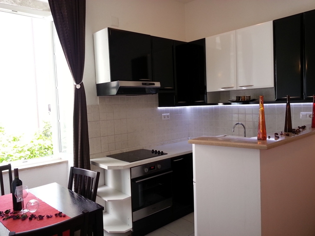 Imagen de la habitación del Hotel Rooms Eden Old Town. Foto 15