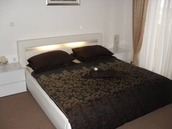 Imagen general del Hotel Rooms Elez. Foto 12