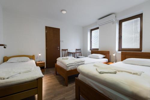 Imagen general del Hotel Rooms Gat. Foto 5