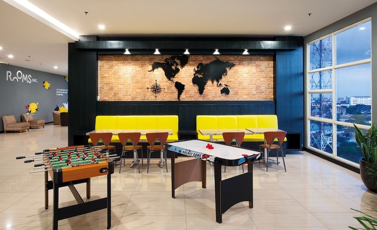 Imagen del bar/restaurante del Hotel Rooms Inc Btc Bandung. Foto 3