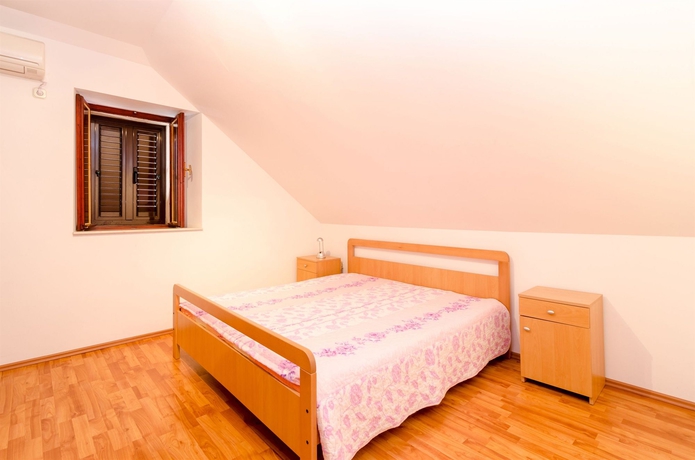 Imagen de la habitación del Hotel Rooms Mozara. Foto 6
