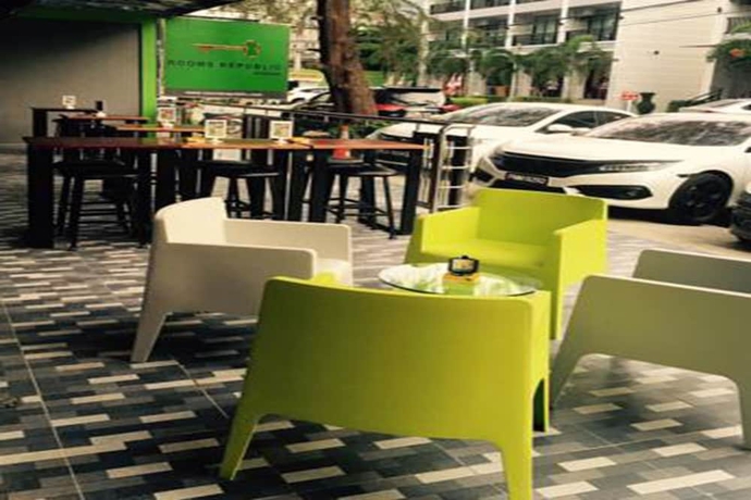 Imagen de los interiores del Hotel Rooms Republic. Foto 14