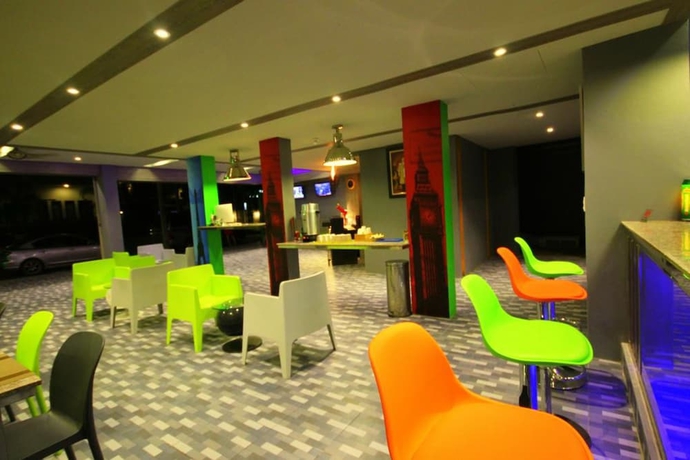 Imagen de los interiores del Hotel Rooms Republic. Foto 17
