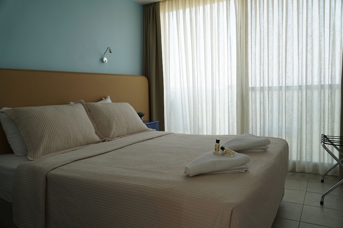 Imagen de la habitación del Hotel Rooms Smart Luxury and Beach. Foto 6
