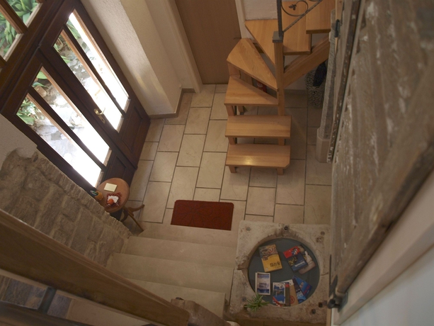 Imagen de los interiores del Hotel Rooms Vicelic Guest House. Foto 12