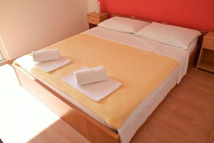 Imagen general del Hotel Rooms and Apartments Galeb. Foto 3