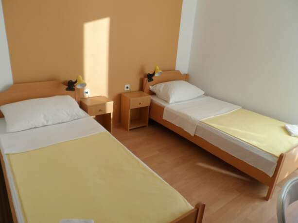 Imagen general del Hotel Rooms and Apartments Galeb. Foto 18