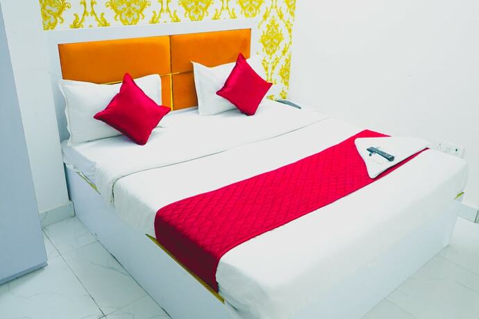 Imagen general del Hotel Roomshala 143 Shubham Residency Sec 70. Foto 1