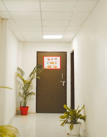 Imagen general del Hotel Roomshala 143 Shubham Residency Sec 70. Foto 2