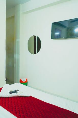 Imagen general del Hotel Roomshala 143 Shubham Residency Sec 70. Foto 7