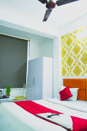 Imagen general del Hotel Roomshala 143 Shubham Residency Sec 70. Foto 12