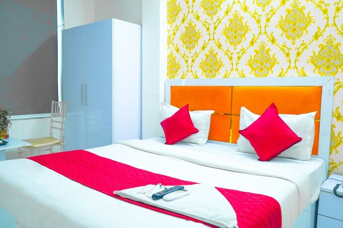 Imagen general del Hotel Roomshala 143 Shubham Residency Sec 70. Foto 14