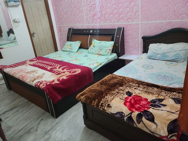 Imagen de la habitación del Hotel Roomshala 153 Krishnashrya, Vrindavan. Foto 8