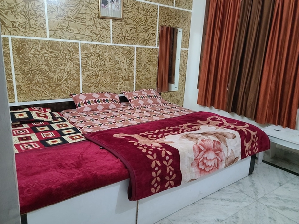 Imagen de la habitación del Hotel Roomshala 153 Krishnashrya, Vrindavan. Foto 16