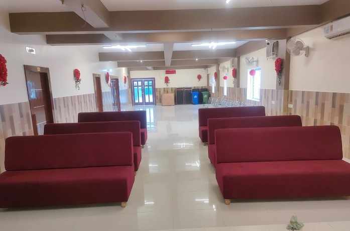 Imagen de los interiores del Hotel Roomssolution Patna. Foto 14